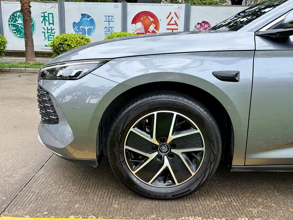 BYD Qin L 2025 — фото 20