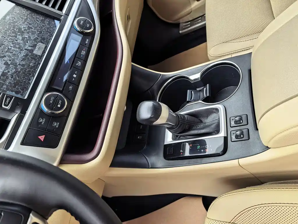 Toyota Highlander 2015 — фото 14