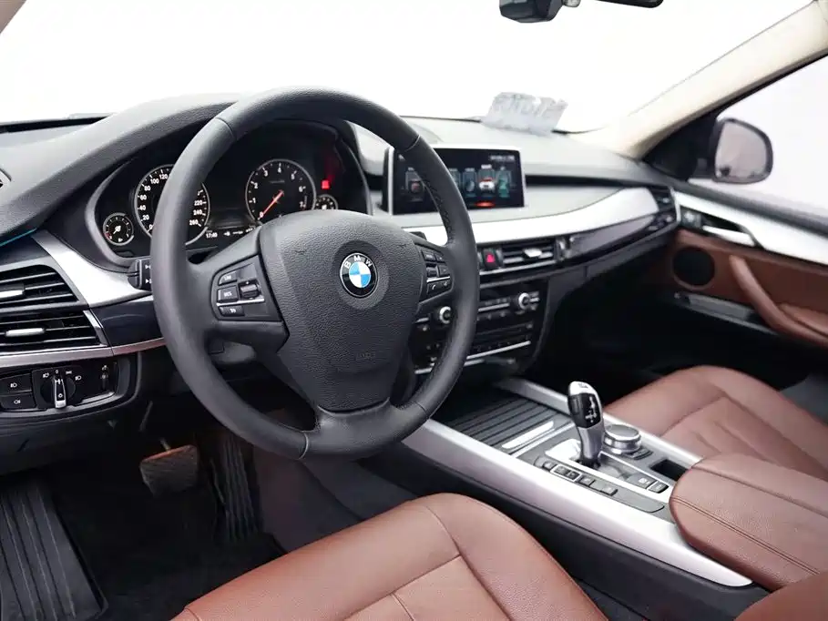 BMW X5 2019 — фото 7