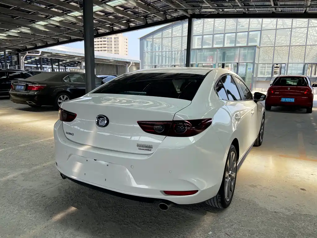 Mazda 3 Axela 2023