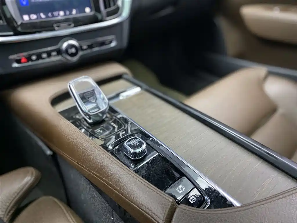 Volvo S90 2022 — фото 10