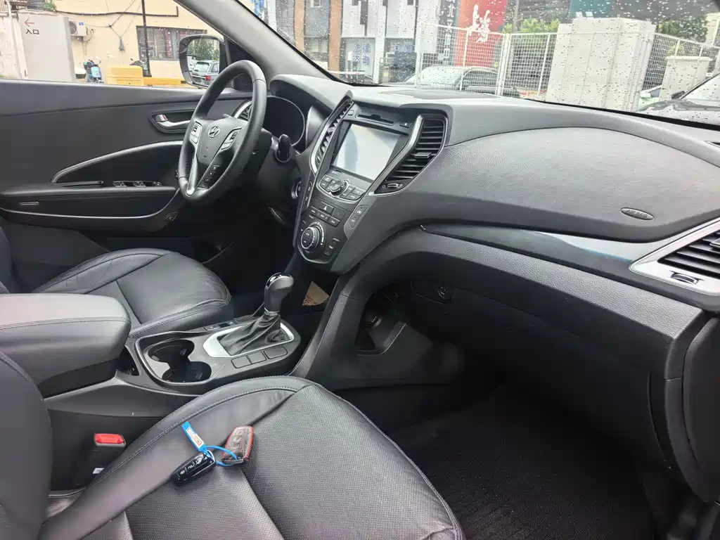 Hyundai Santa Fe 2015 — фото 15
