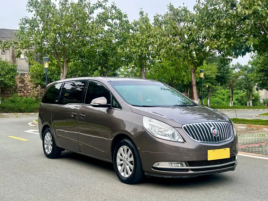 Buick GL8 2013
