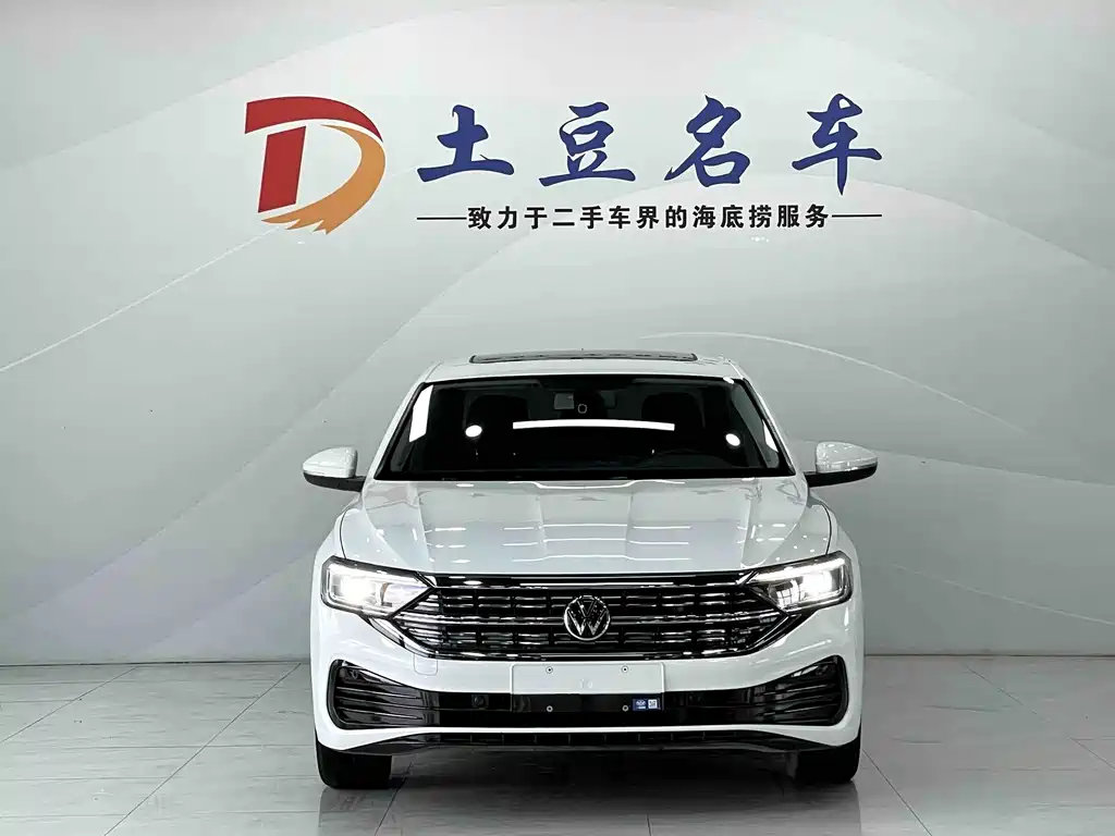 Volkswagen Sagitar 2022