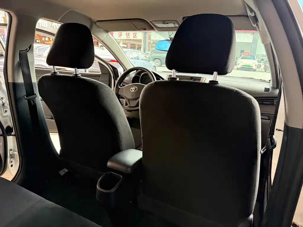 Toyota Yaris L 2018 — фото 22