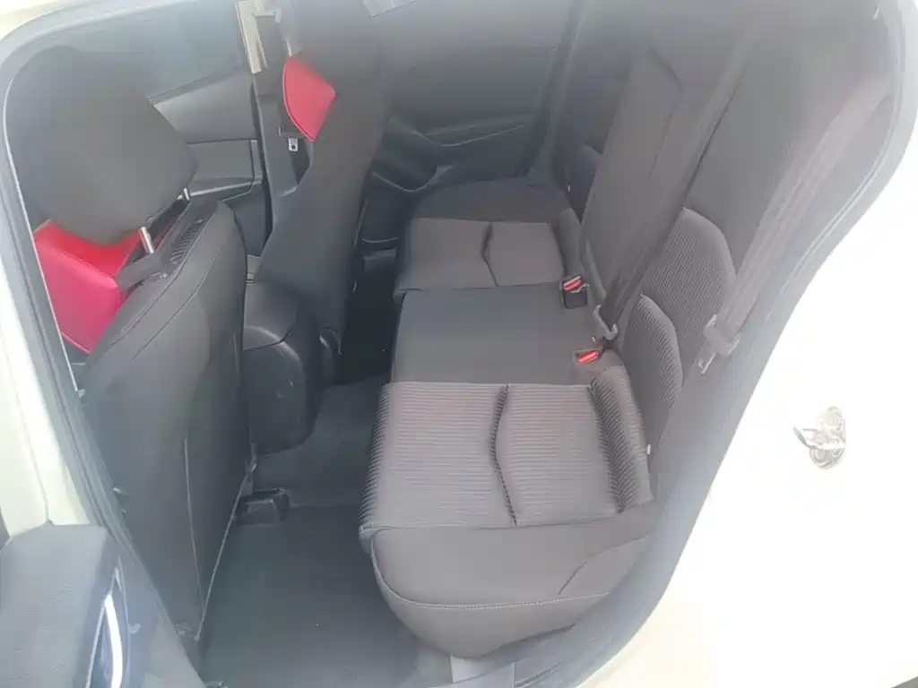 Mazda 3 Axela 2016 — фото 17