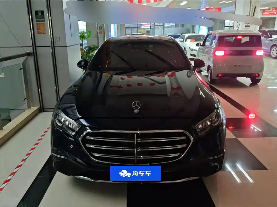 Mercedes-Benz E-Class 2024