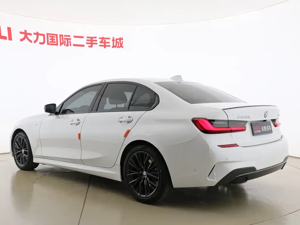 BMW 3 Series 2021 — фото 14
