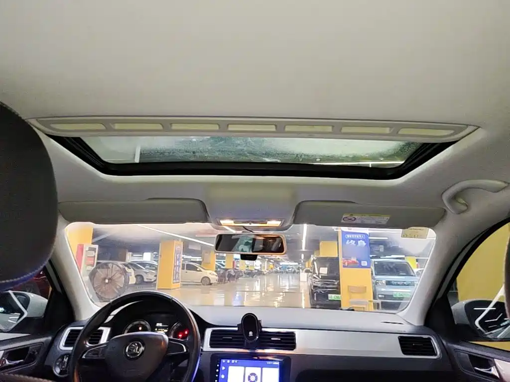 Skoda Rapid 2018 — фото 18