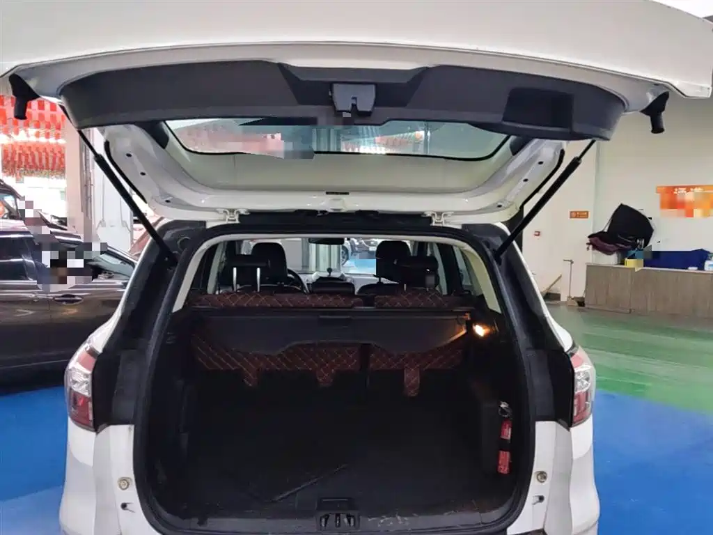 Ford Kuga 2017 — фото 19