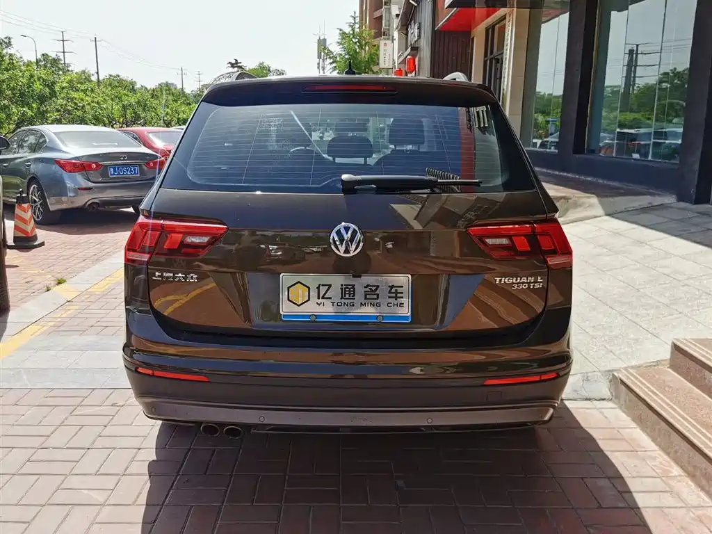 Volkswagen Tiguan L 2017 — фото 15