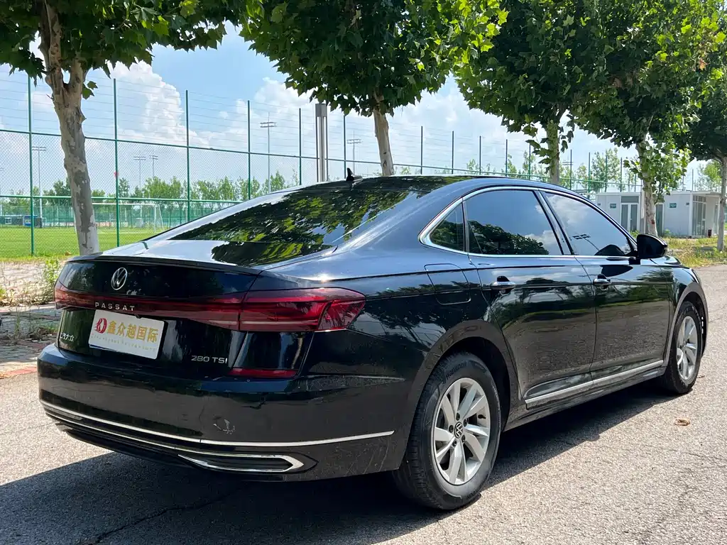 Volkswagen Passat 2022