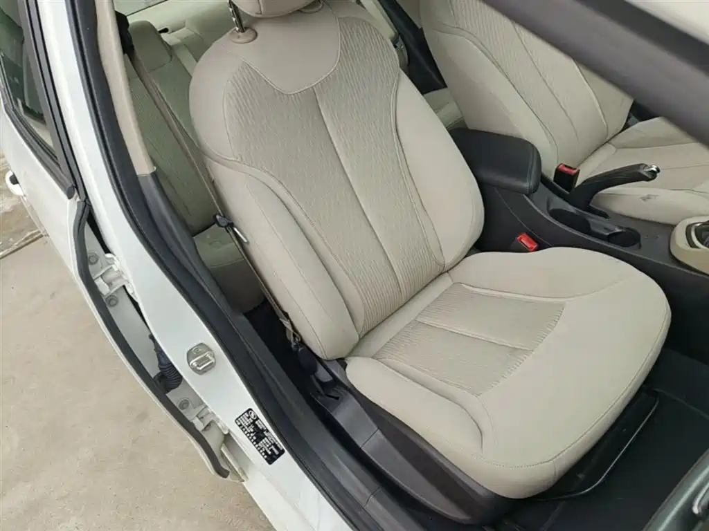 Buick Excelle 2018 — фото 25