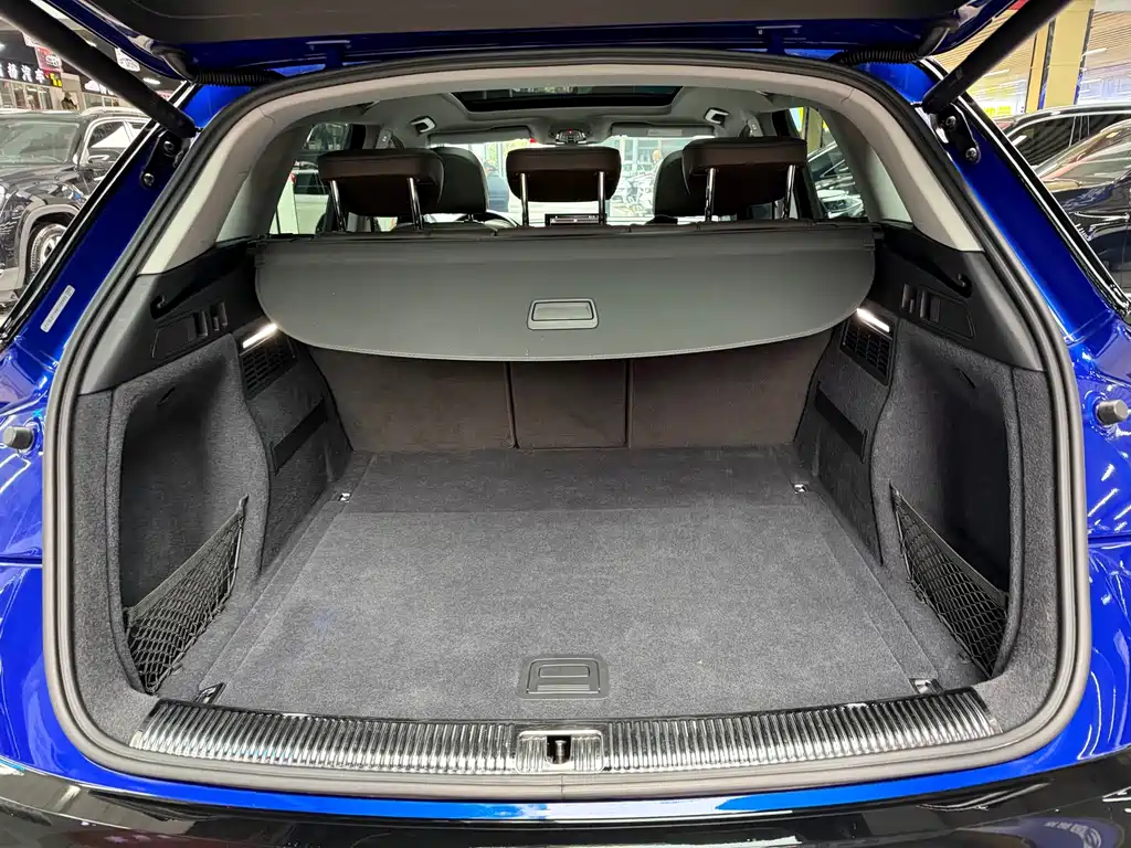 Audi Q5L 2023 — фото 20