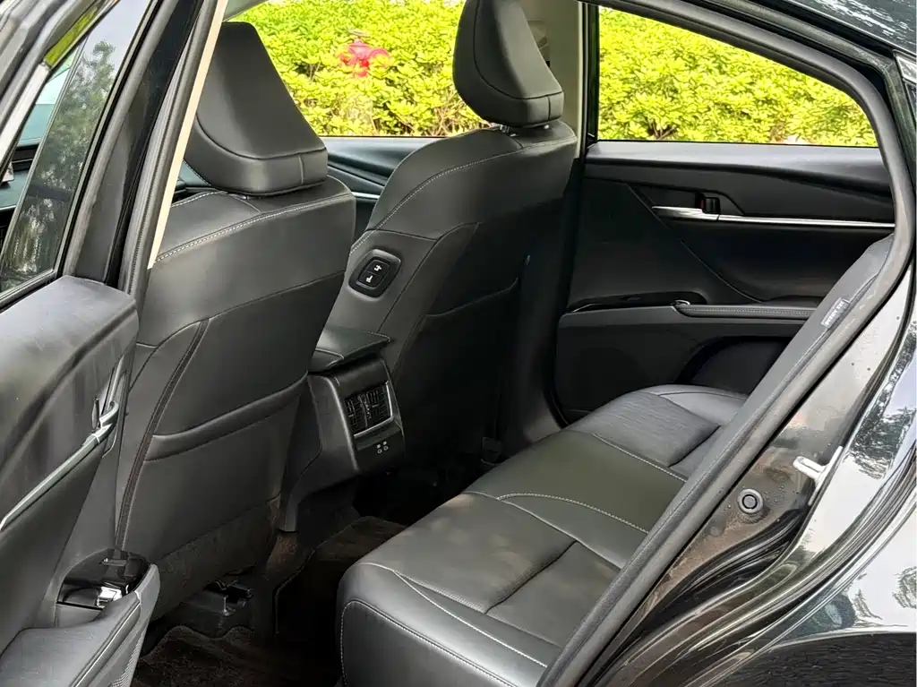 Toyota Camry 2024 — фото 14