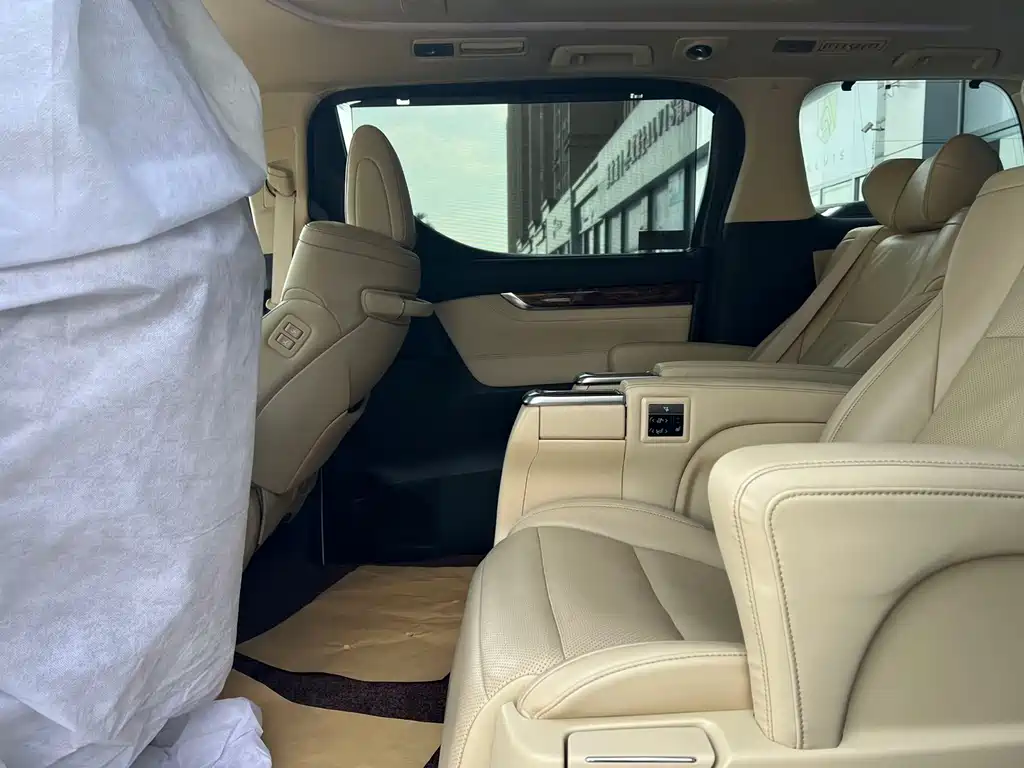 Toyota Alphard 2019 — фото 11