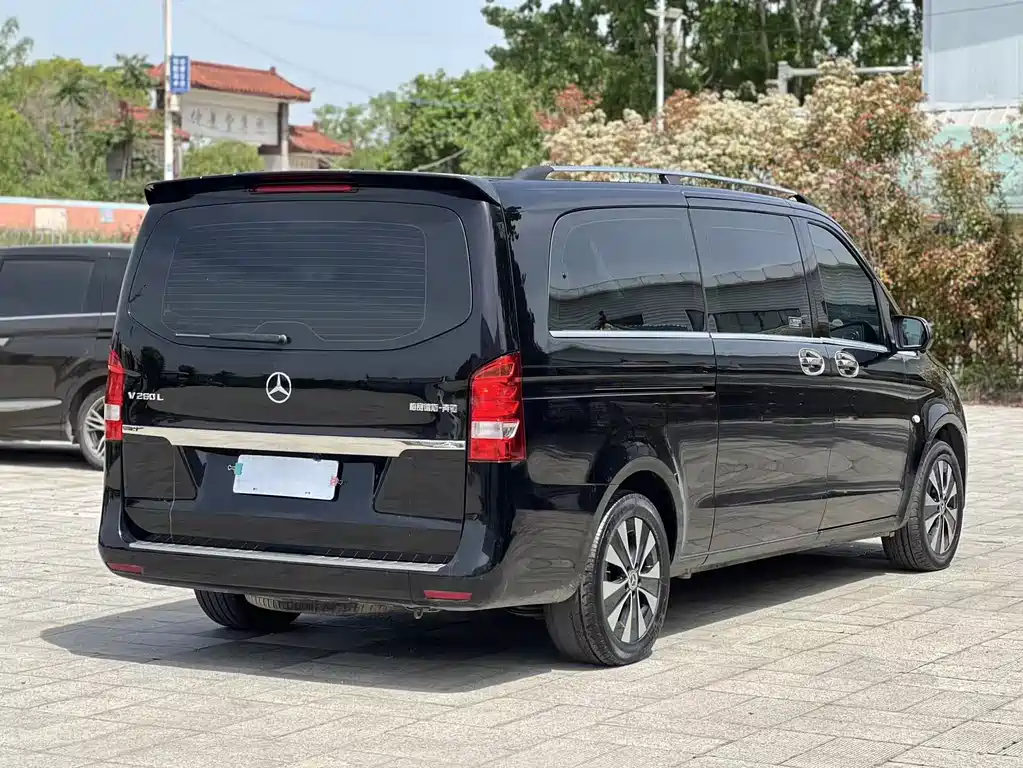 Mercedes-Benz Vito 2024 — фото 12