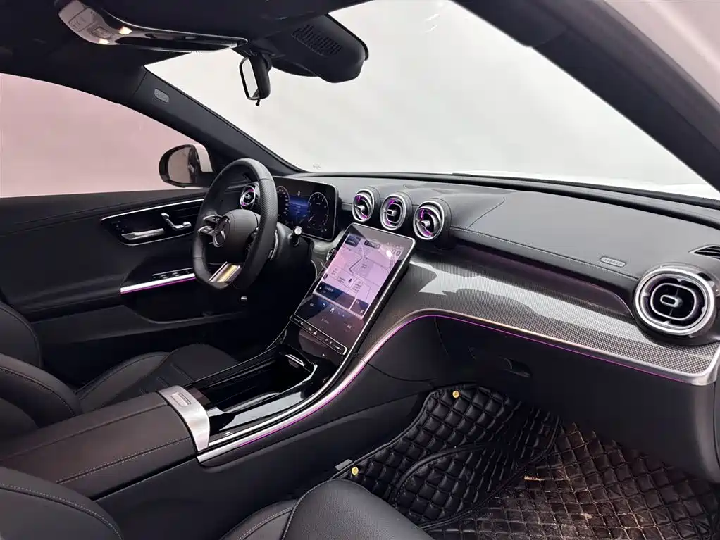 Mercedes-Benz C-Class 2024 — фото 11