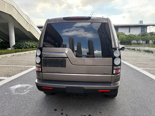 Land Rover Discovery 2016