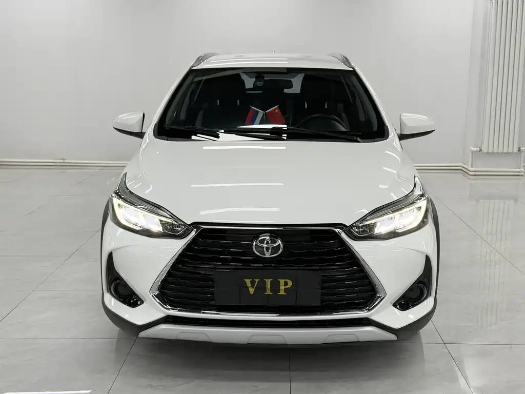 Toyota Yaris L 2022 — фото 2