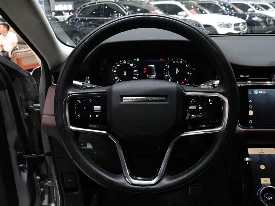 Land Rover Range Rover Evoque 2022 — фото 13