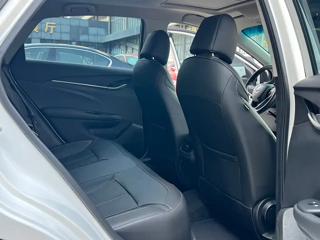 Buick Excelle 2019 — фото 11
