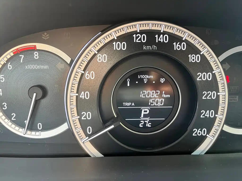 Honda Accord 2018 — фото 10