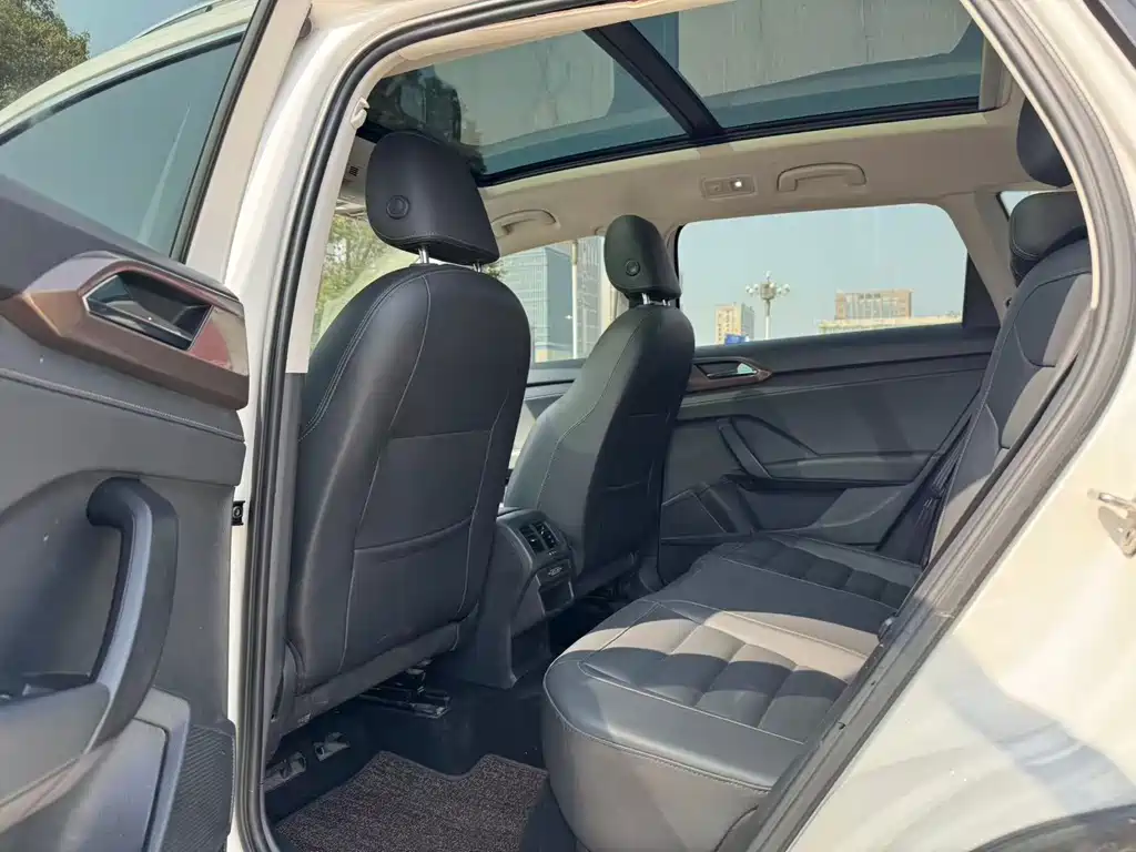 Volkswagen Tharu 2019