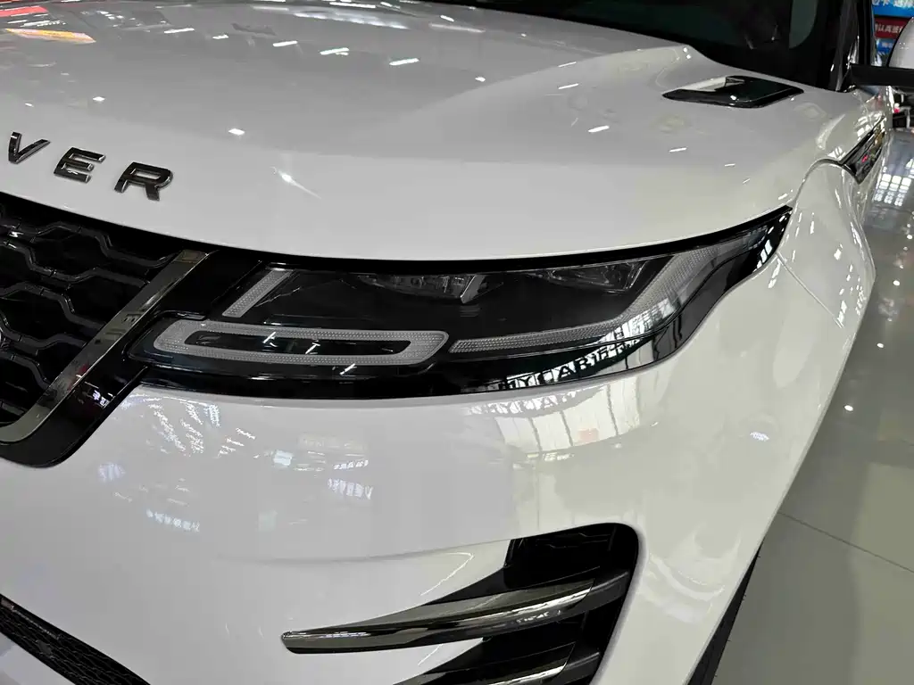 Land Rover Range Rover Evoque 2023 — фото 19