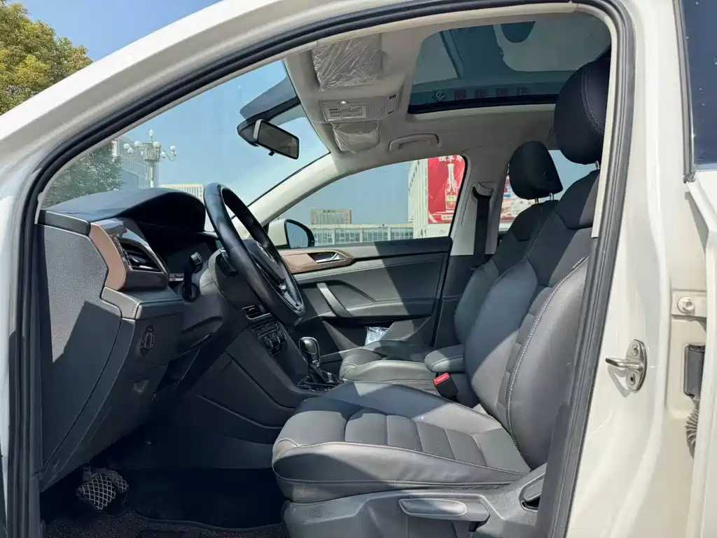 Volkswagen Tharu 2019
