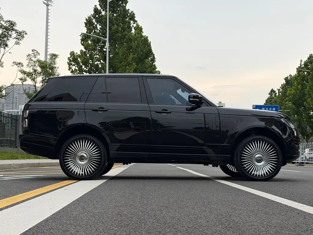 Land Rover Range Rover 2018 — фото 8