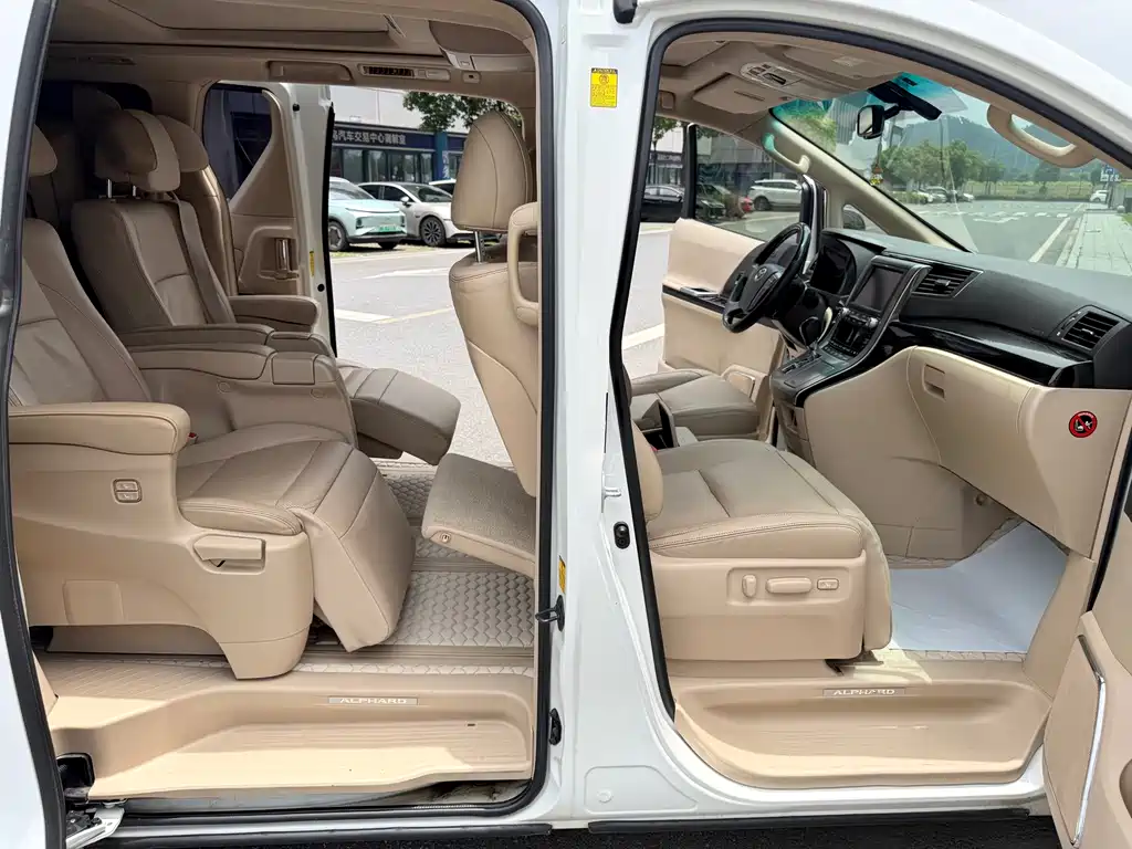 Toyota Alphard 2015 — фото 6