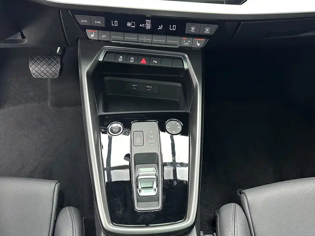 Audi A3 2022 — фото 14