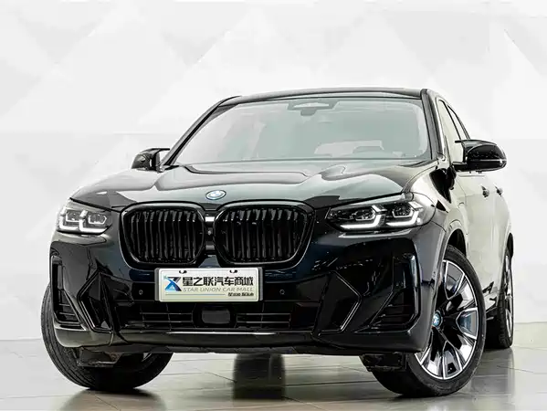 BMW iX3 2025