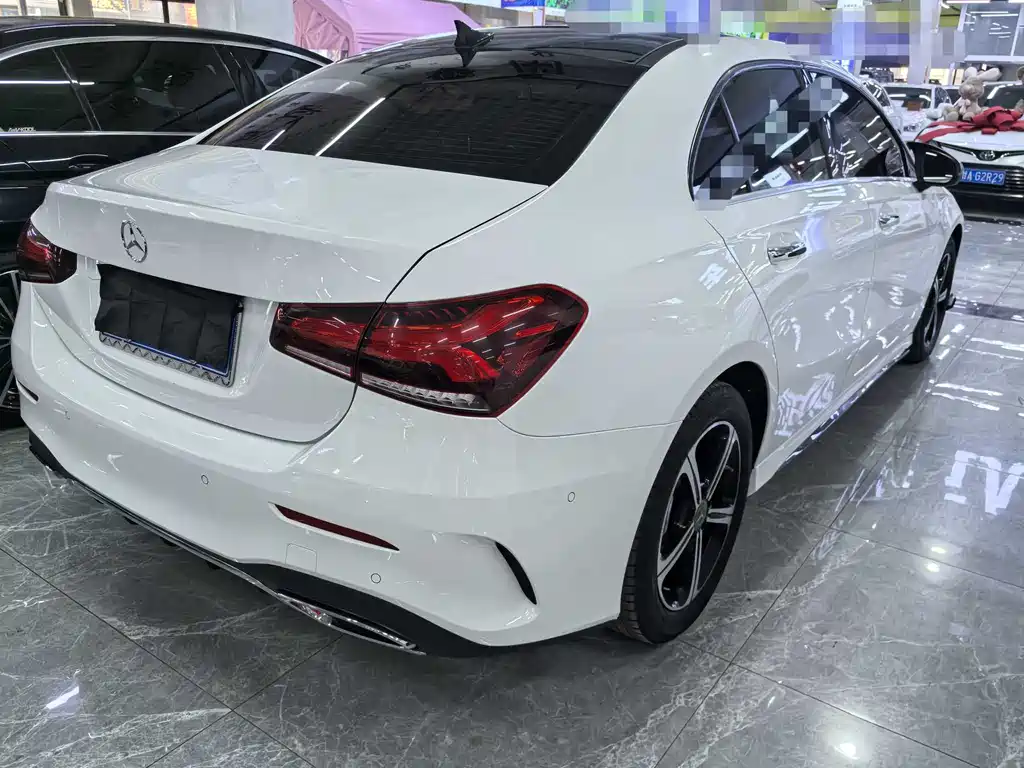 Mercedes-Benz A-Class 2023 — фото 6