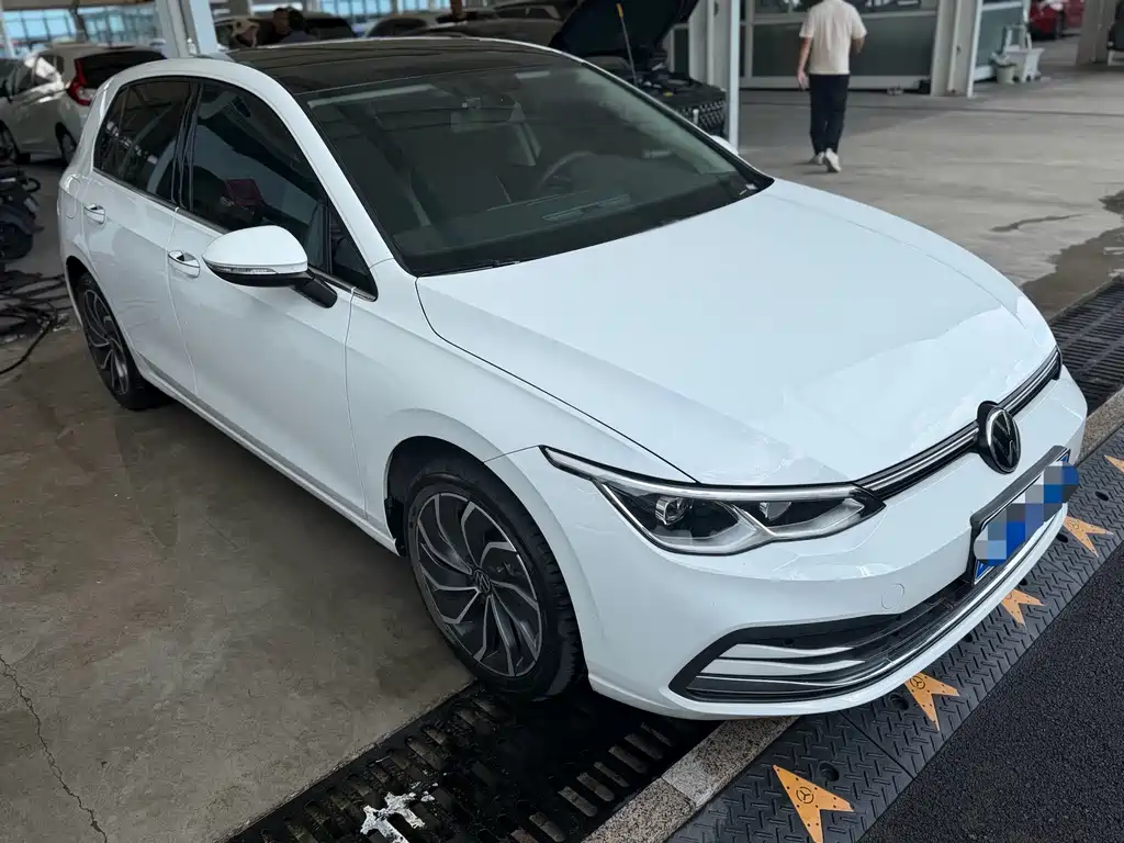 Volkswagen Golf 2023