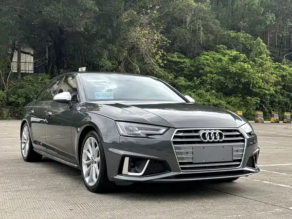 Audi A4L 2019