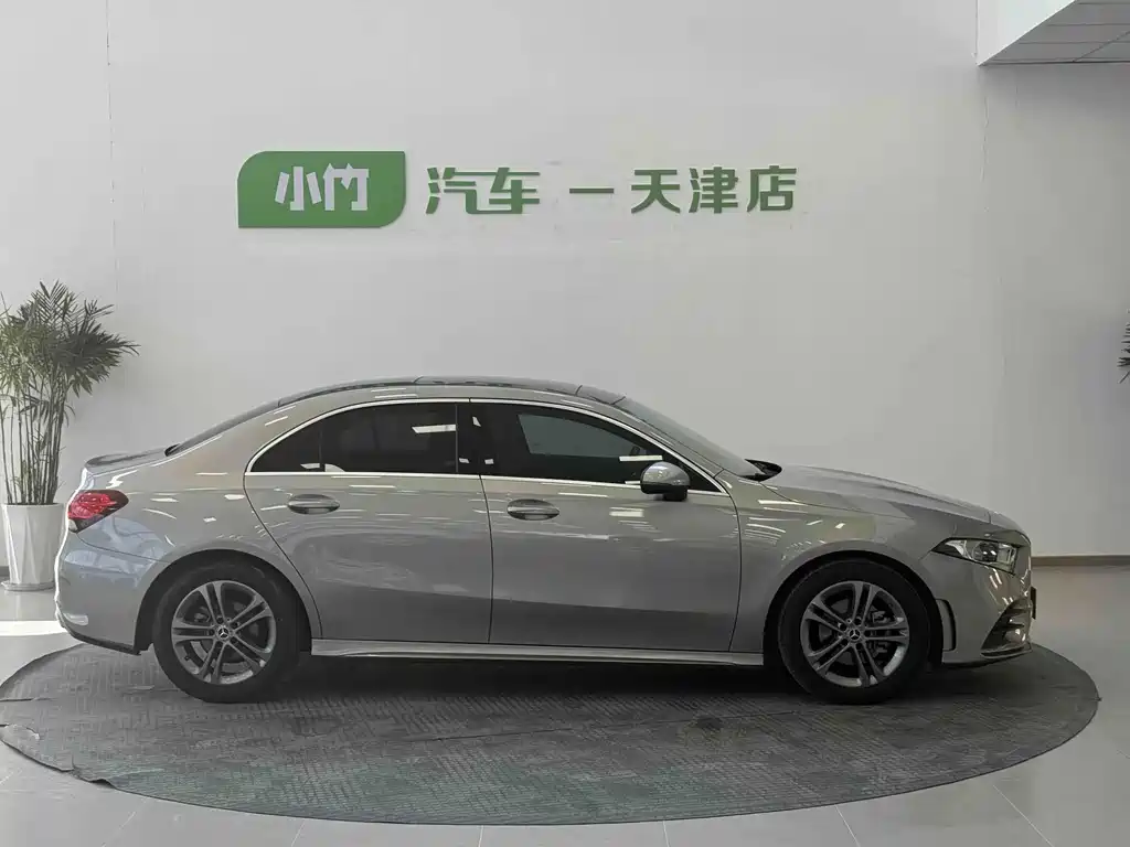 Mercedes-Benz A-Class 2022 — фото 13