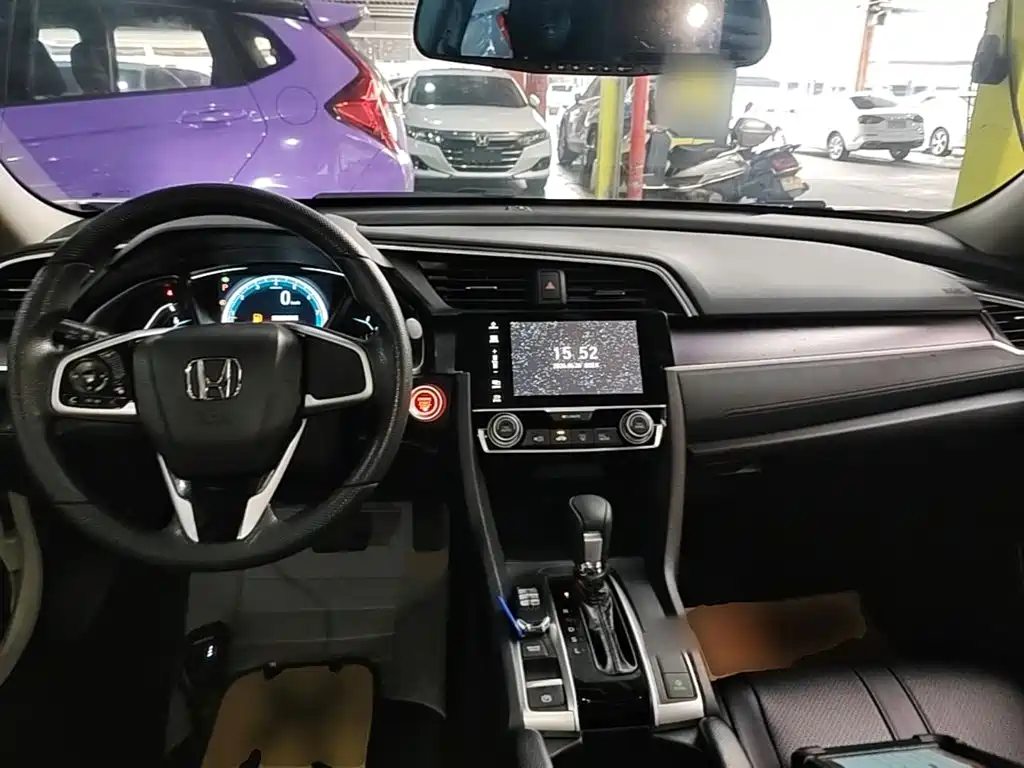Honda Civic 2017 — фото 10