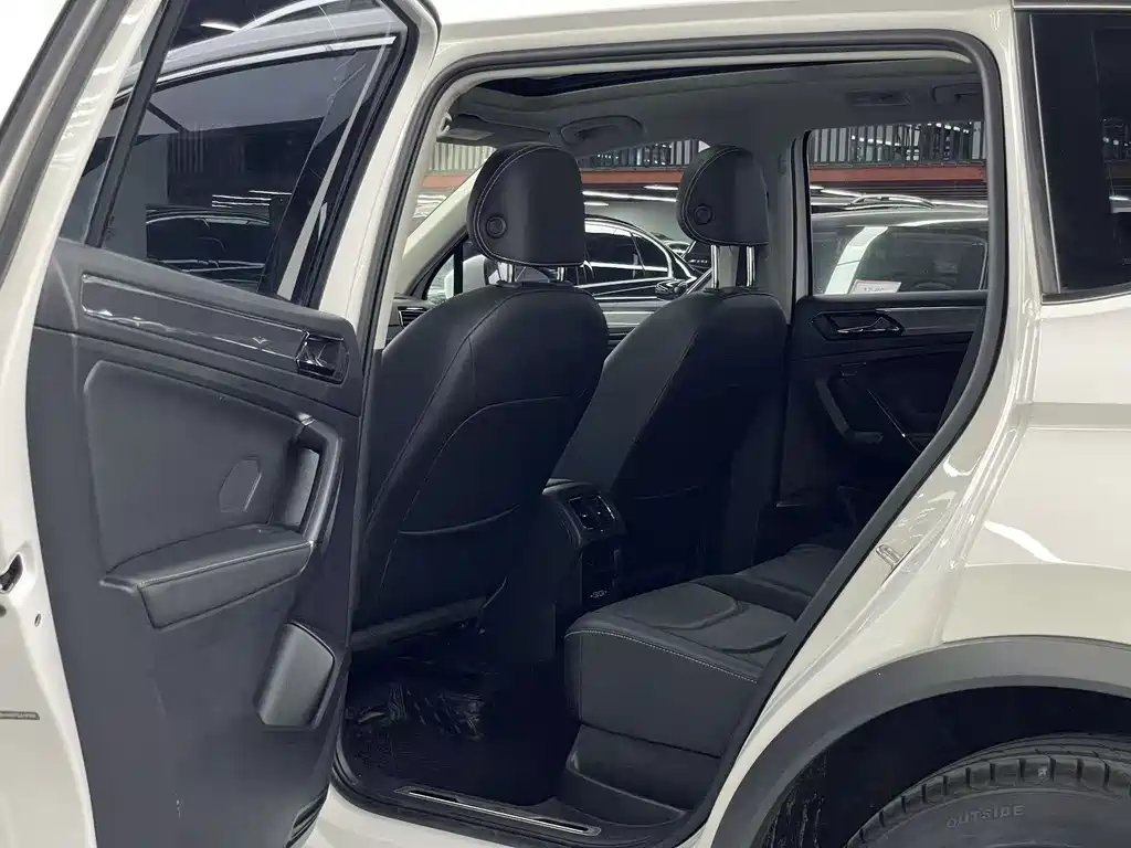 Volkswagen Tiguan L 2021