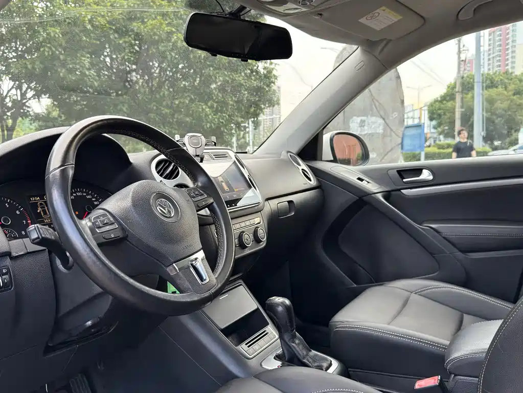 Volkswagen Tiguan 2017 — фото 11