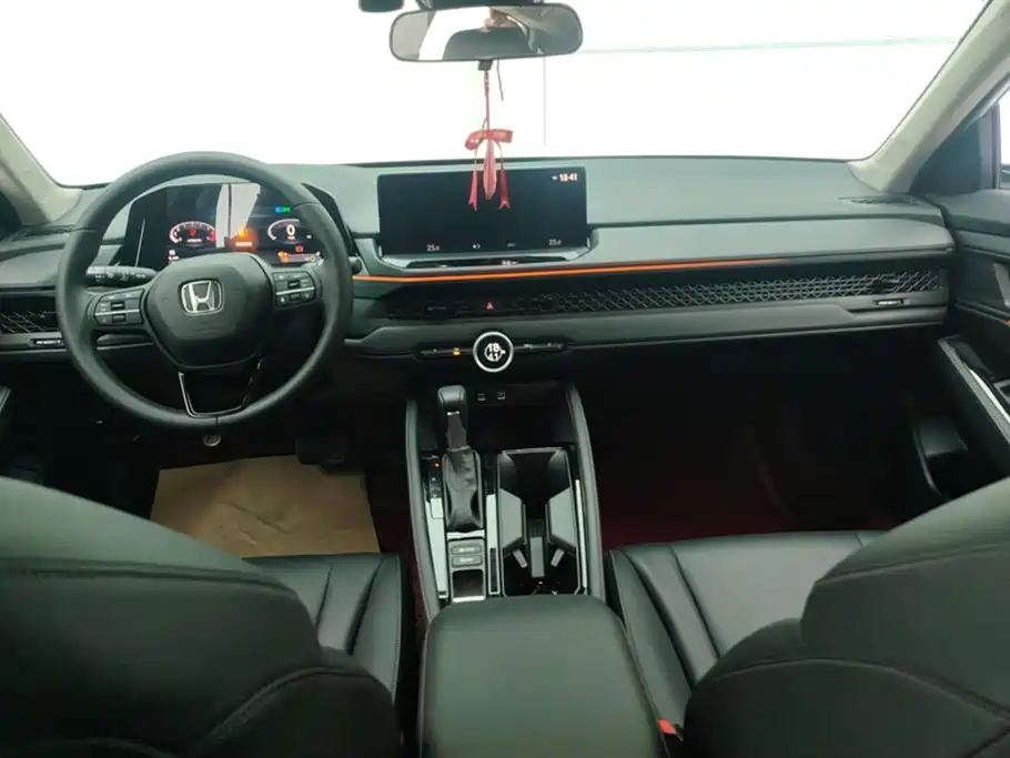 Honda Accord 2024 — фото 12