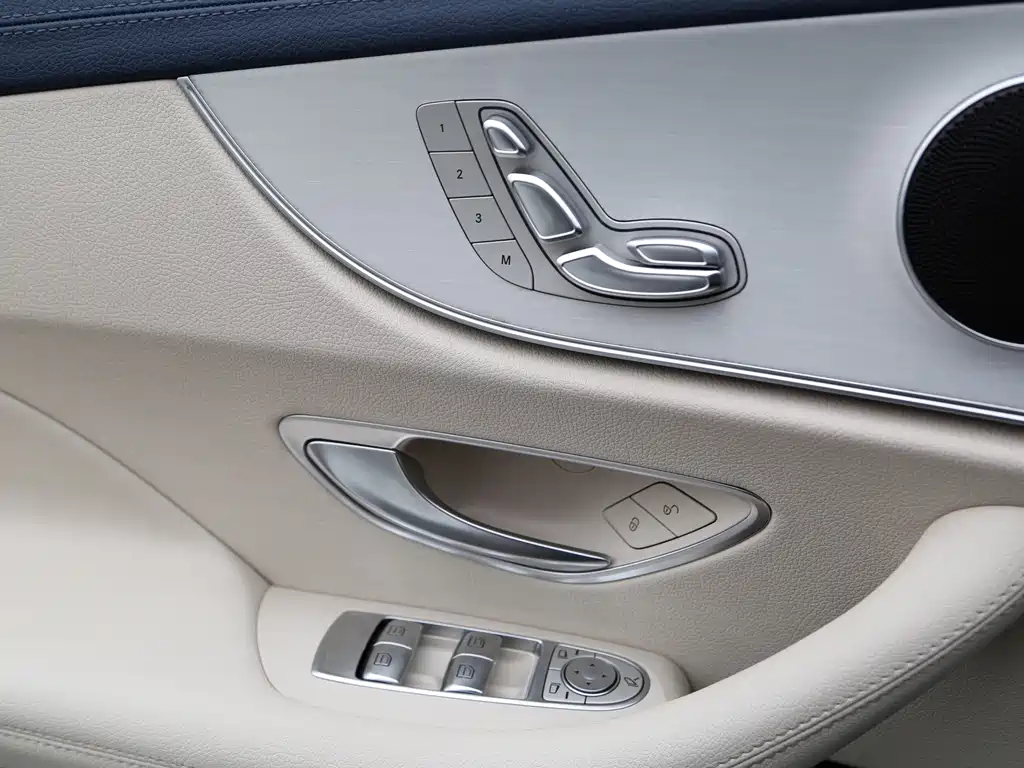 Mercedes-Benz E-Class 2021 — фото 13