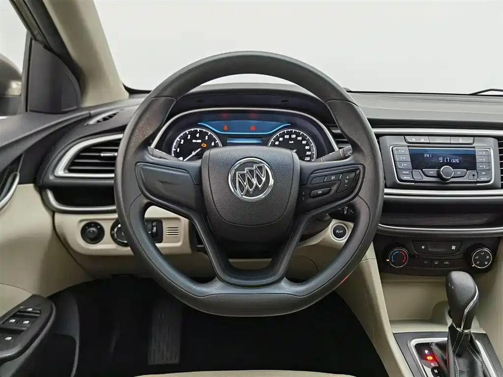 Buick Excelle 2015 — фото 11