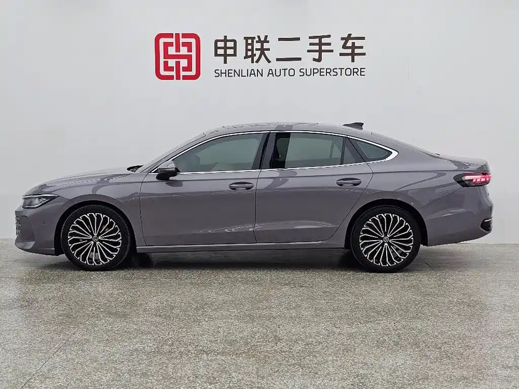 Volkswagen Passat 2024