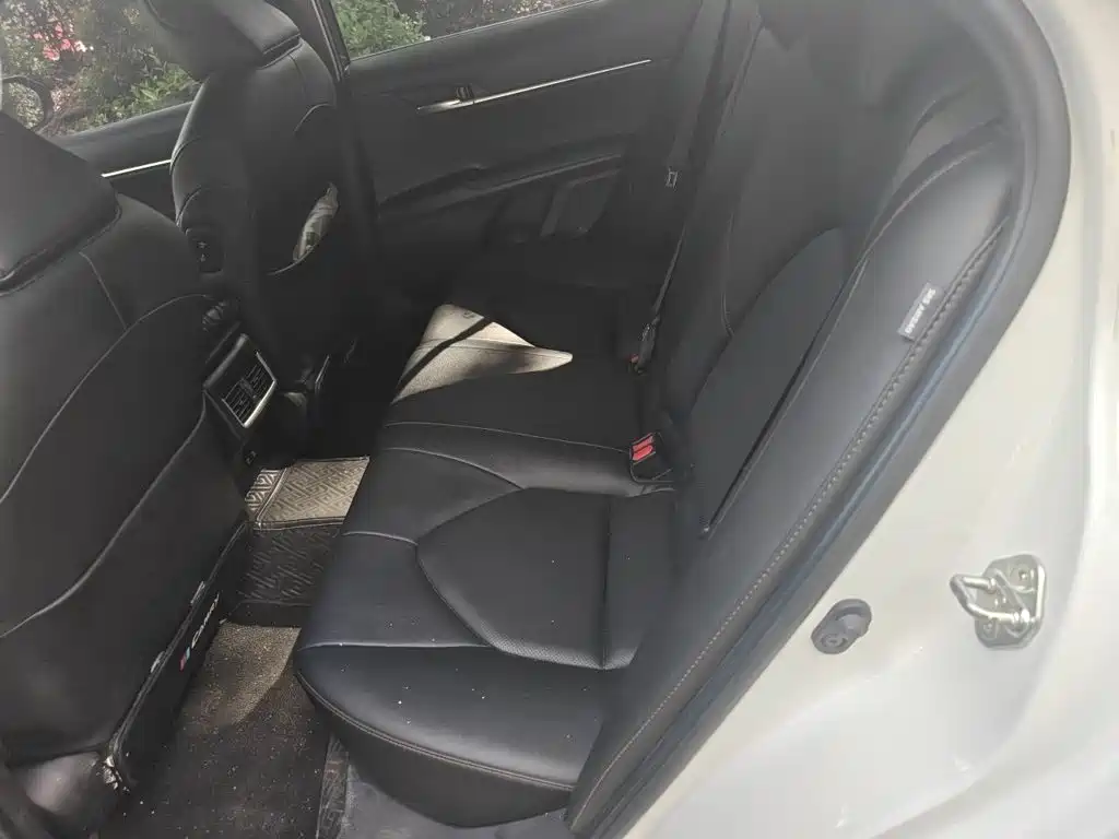 Toyota Camry 2023 — фото 15