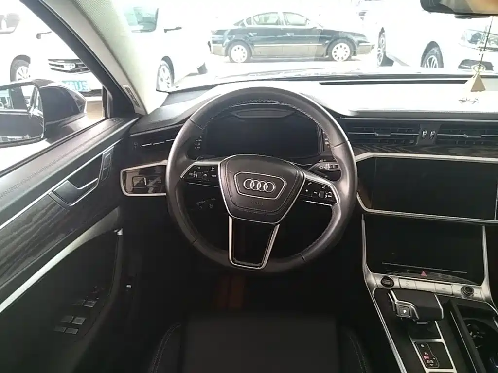 Audi A6L 2023 — фото 11