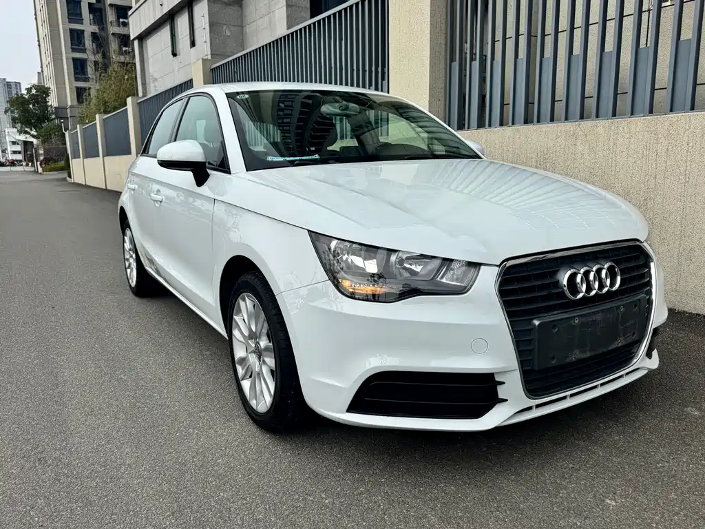 Audi A1 2015 — фото 2