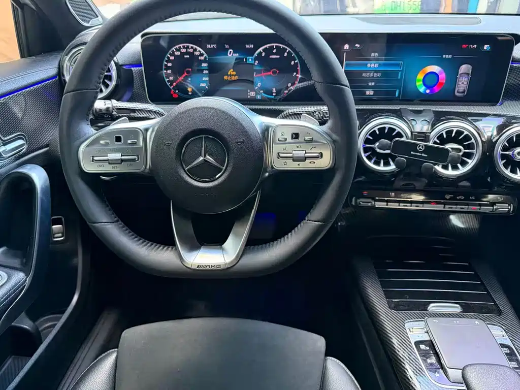 Mercedes-Benz A-Class 2020 — фото 16