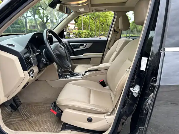 Mercedes-Benz GLK-Class 2011